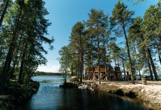 Купол дом на берегу: Фотография 1